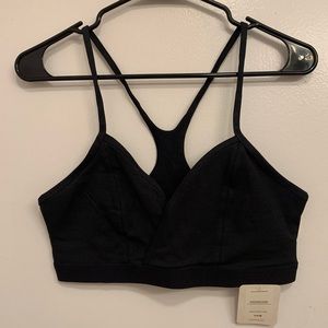 Women’s Fabletics Low Impact Lounge Bra-Black